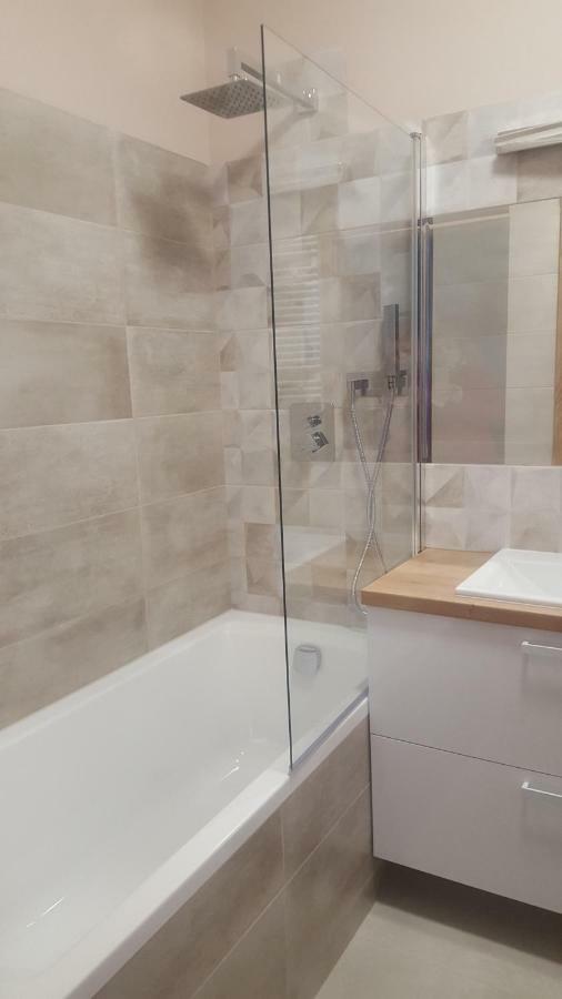 Apartament Sloneczna 7/26 Apartment โอเลสโก ภายนอก รูปภาพ